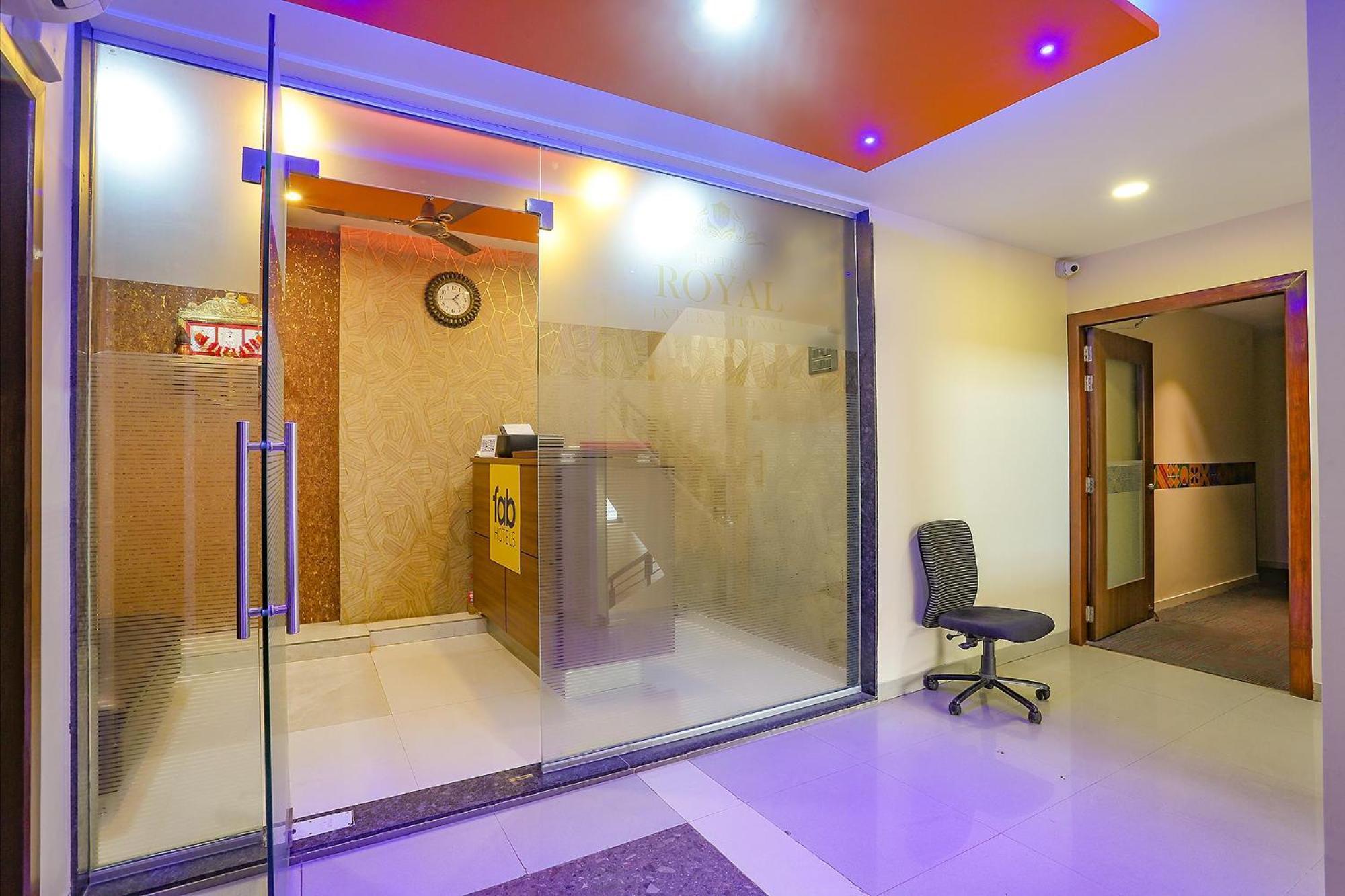 Fabhotel Royal International - Nr Mumbai International Airport Exterior foto